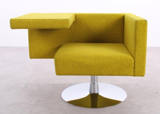Offecct Solitaire swivel armchair ochre yellow