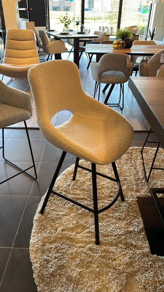 Mesa de bar moderna + 2 taburetes de bar beige de diseño industrial – Mesas de comedor, Wood (photo 3 of 5)