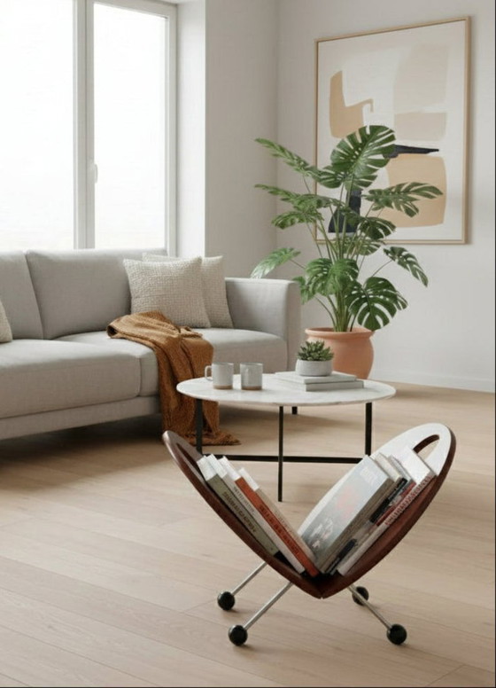 Image 1 of Portariviste in stile Vitra di metà secolo