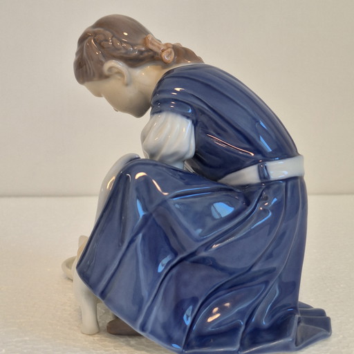 Statuette Of A Girl With Cat, Bing & Grondahl 1960s