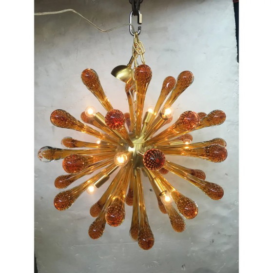 Image 1 of Lustre Sputnik en verre de Murano avec structure dorée et pampilles d'ambre