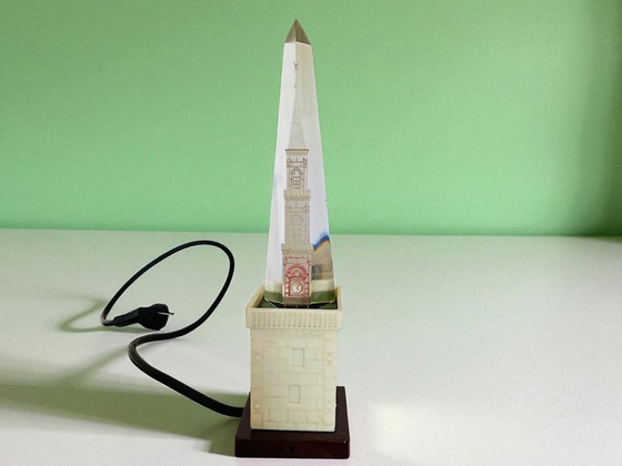 Image 1 of Luce notturna Krelmin, architettura futurista, dall'URSS