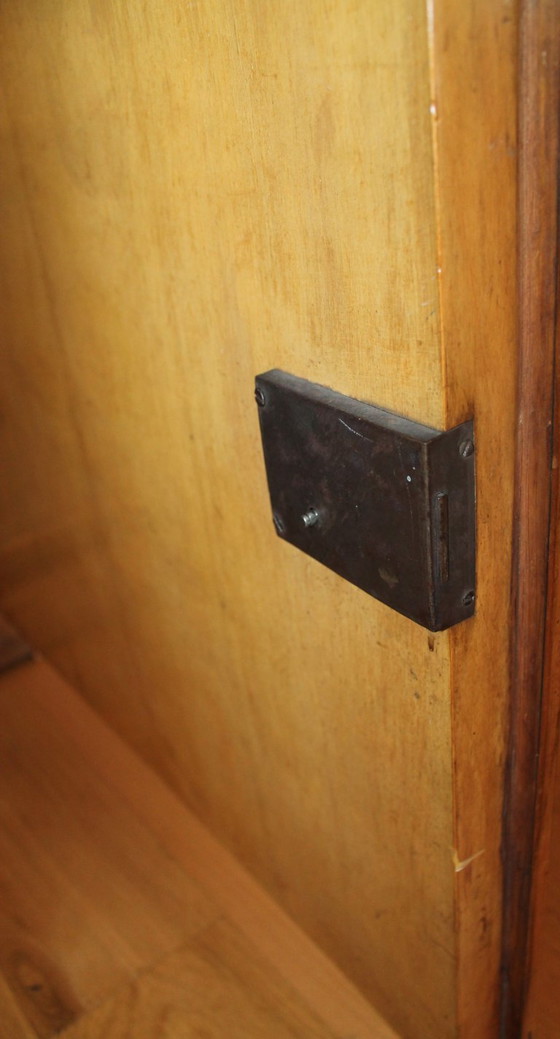 Elegant 19e-eeuws Biedermeier halfkastje – Buffetkasten, Wood (photo 12 of 14)