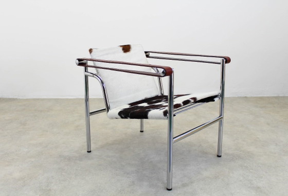 Lc1 Chair Le Corbusier Cassina Charlotte Perriand Seats I, Dining chairs, Metal, Leather, White (photo 11 of 12)