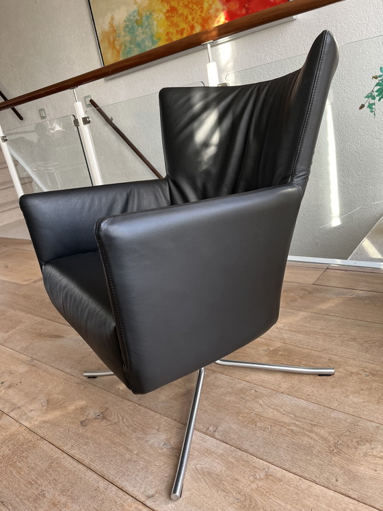 Image 1 of Sillón Harvink de cuero