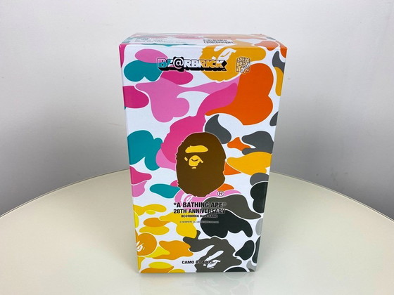 Image 1 of Bearbrick BAPE A BATHING APE 28. Jubiläum 03 CAMO #3 400% MEDICOM Toys