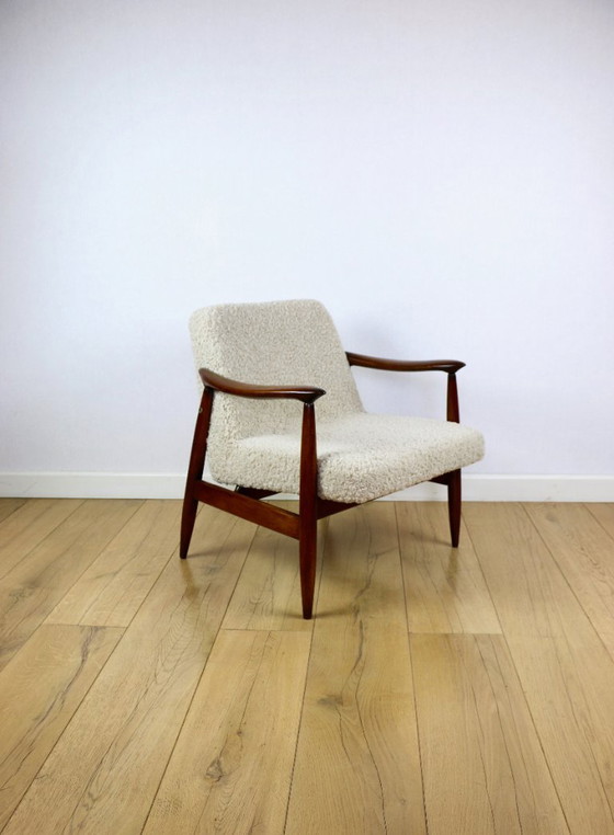 Image 1 of Poltrona vintage GFM 300-202 design J.Kedziorek Loft anni '70 vintage bouclé agnello beige - 2 pezzi disponibili