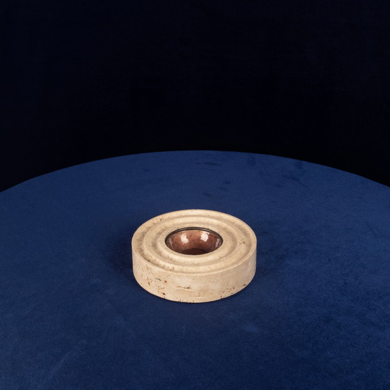 Italiaanse ronde asbak van travertin en koperkleurig metaal, 1970 – Tafelaccessoires, Italian Design (photo 3 of 18)