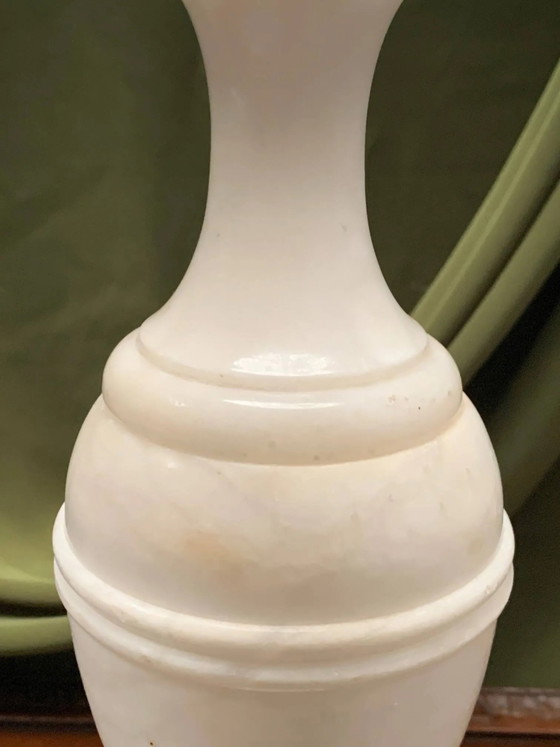 Table lamp. White marble. (photo 4 of 7)