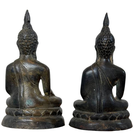 Coppia Antica di Buddha Thailandesi in Bronzo – Stile Rattanakosin – c. 1900 – Incluso Nucleo di Fusione (photo 5 of 10)