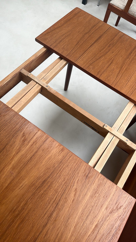 Image 1 of Vintage deense eetkamerset tafel en stoelen