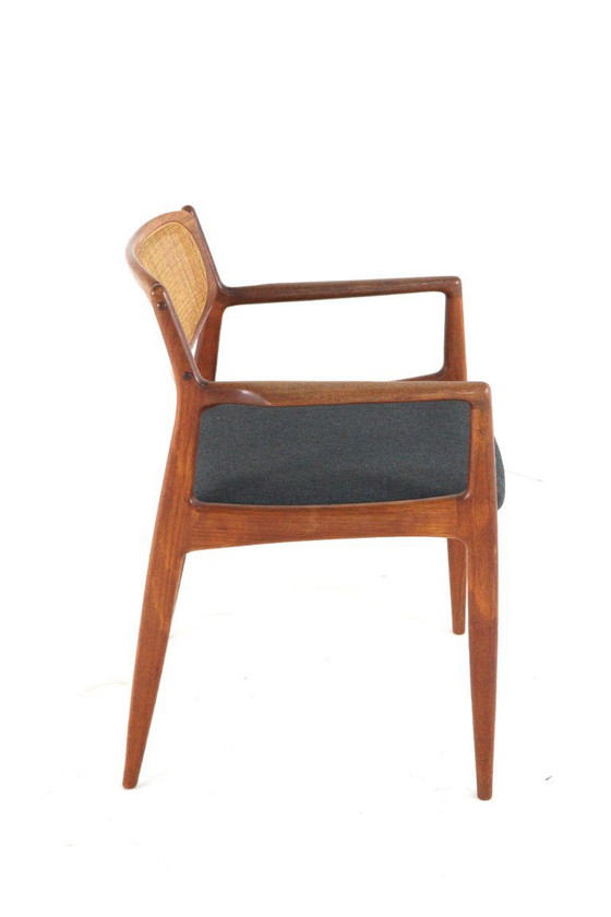 Image 1 of IB Kofod Larsen per il posto di Christian Linneberg