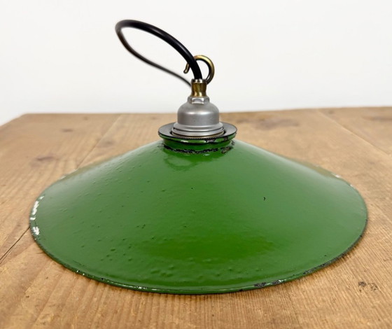 Image 1 of Industriële groene emaille lamp, jaren 1950