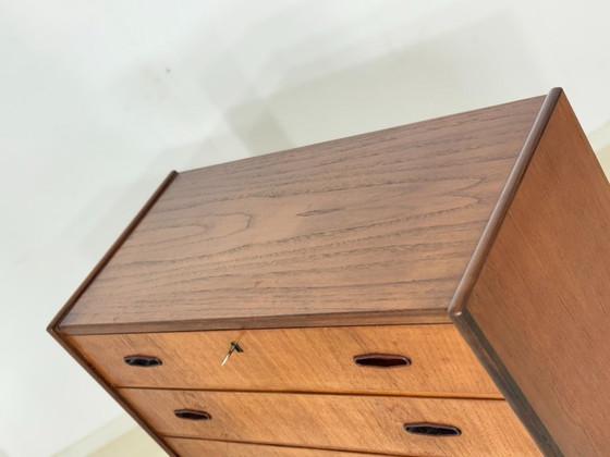 Image 1 of Magnifique commode en teck / Commode danoise / Meuble-lavabo vintage / Design danois