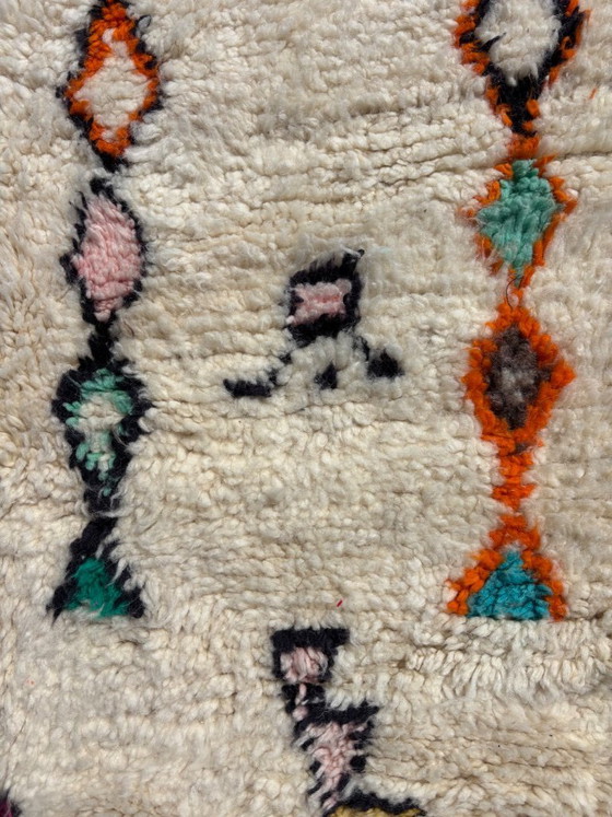 Image 1 of Klein nieuw Marokkaans Berberkleed (Azilal-stijl) van wol.