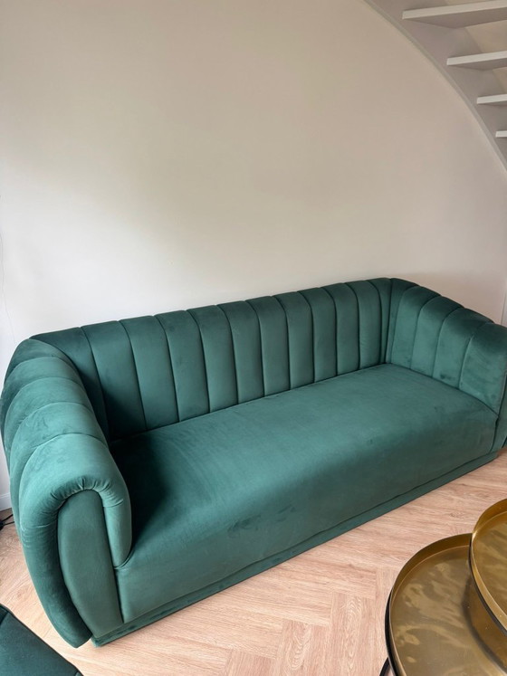Image 1 of Bellissimo divano in velluto verde Richmond Interior