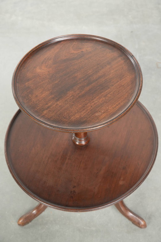 Image 1 of Prachtige Antieke Engelse Eikenhouten Etagere/Bijzettafel Uit De 19e Eeuw