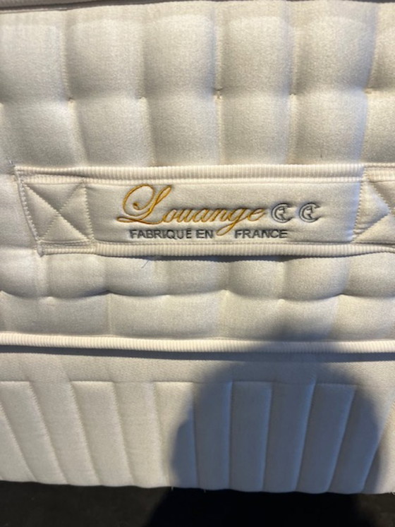 Image 1 of Bed Treca Louange