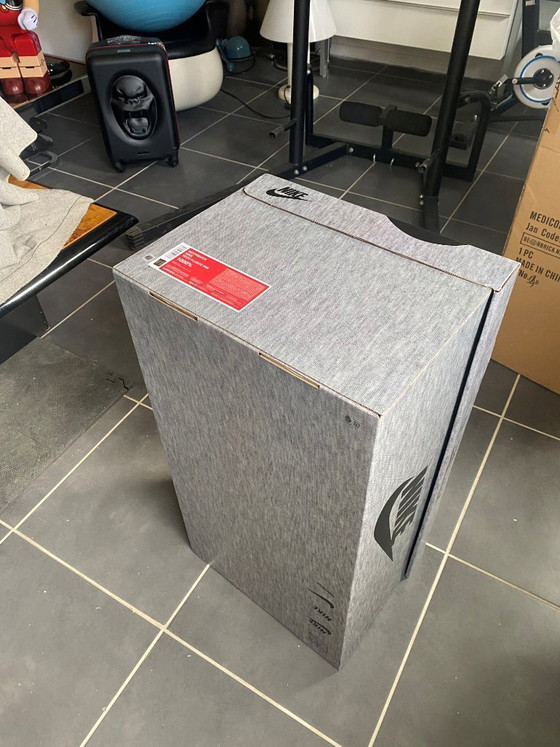 Image 1 of Bearbrick NIKE TECH FLEECE N98 1000% 70cm Edition 2023 ausverkauft MEDICOM