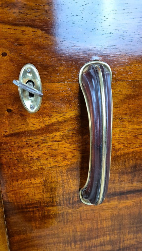 Aparador Veneciano Art Déco 1940, Manifattura Italiana, Armarios de almacenamiento, Madera, Latón, Marrón (foto 13 de 15)