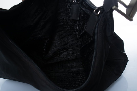 Borsa Prada con manico superiore in nylon e metallo. – Borse a spalla (photo 7 of 11)