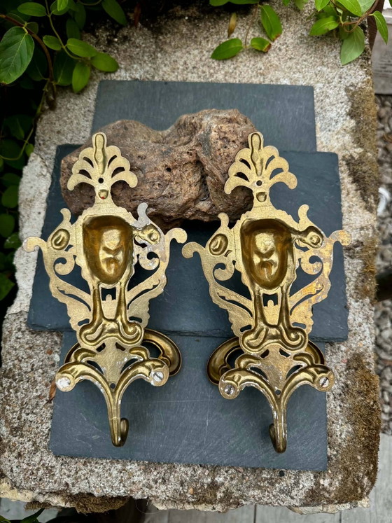 2 appendiabiti cariatidi in ottone massiccio Art Nouveau Jugendstil – Brass (photo 2 of 3)