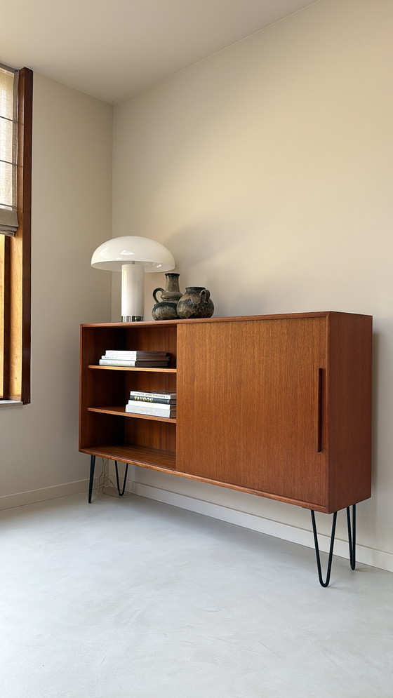 Image 1 of Vintage houten dressoir / kast