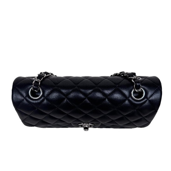 Chanel Classic Flap Small – Crossbody bags, Lambskin (photo 8 of 17)