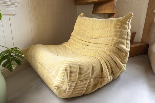 Ligne Roset Togo 1-zits in Kvadrat Sisu professioneel gerestaureerd