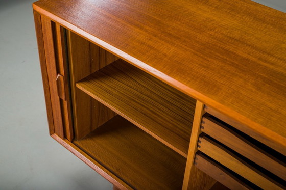 Image 1 of Buffet en teck attribué à Svend Aage Larsen pour Faarup Furniture Factory, Danemark, années 1960
