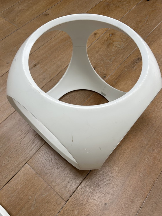 Obligo made twice by Von Robinson – Moroso, Stools, Plastic (photo 5 of 6)