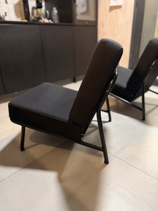 Set de 2 sillas Artifort Dux de color negro