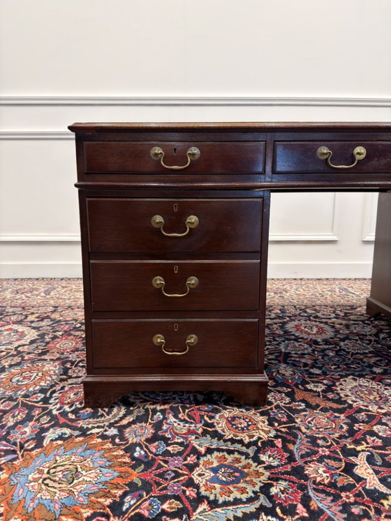 Scrivania inglese classica con pelle marrone – Scrivanie, Leather, Wood (photo 9 of 17)