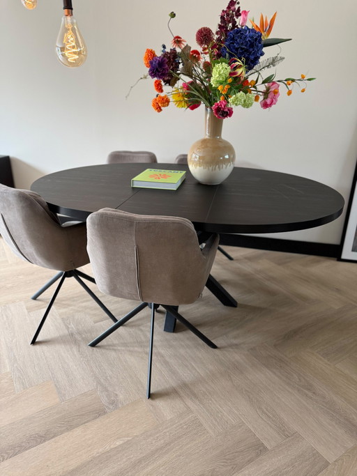 Uitschuifbare tafel Ayla 130cm (uitgeschoven 170 cm) | kleur Noir | op maat gemaakt