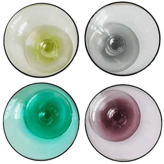 Image 1 of Vintage mid-century Kristalunie Carnaval gekleurde likeurglazen Max Verboeket cocktailglazen 1950's