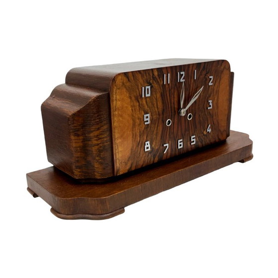 Image 1 of Reloj de repisa Art Déco de chapa de nogal, mecánico, Alemania, década de 1920