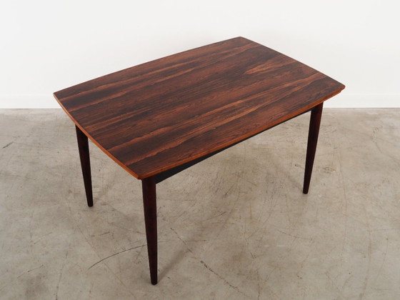 Image 1 of Table en bois de rose, design danois, années 1970, production : Danemark