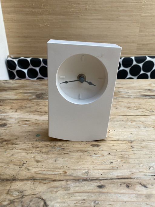 Invotis Orange Wiggle Wiggle Clock (IV085)