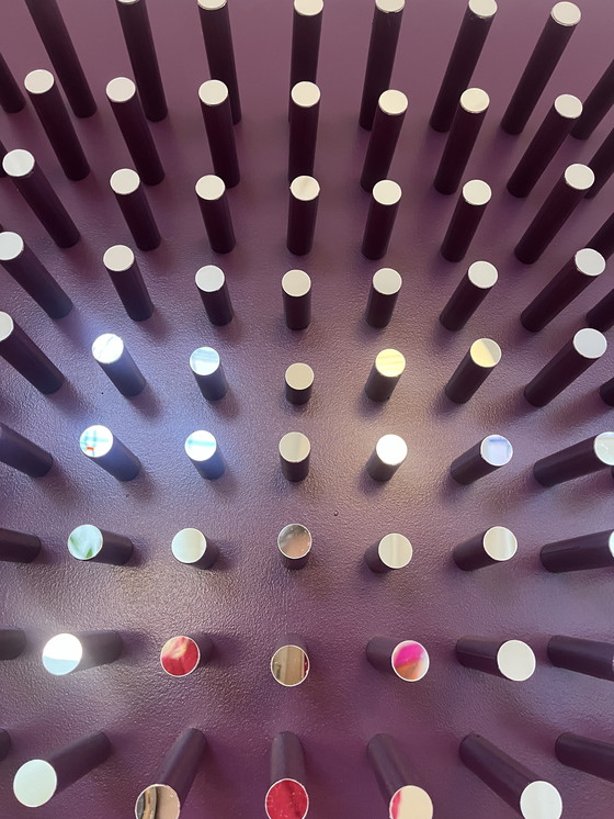 Image 1 of Kunstwerk des Weltraumzeitalters in der Stadt