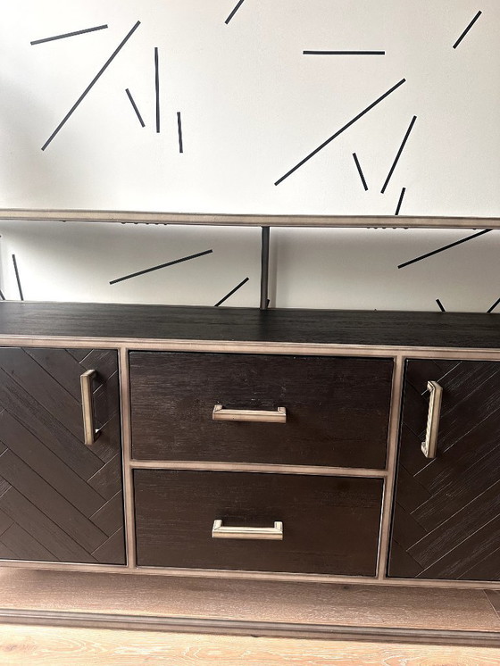 Image 1 of Buffet moderne avec cadre en métal