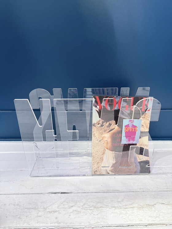 Image 1 of Portariviste in plexiglass, stile metà secolo.