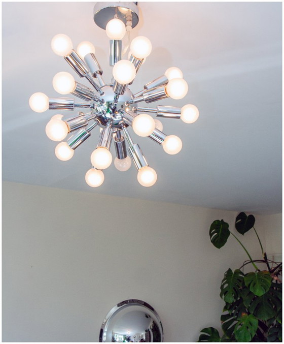 Image 1 of Lámpara de araña Sputnik, acero cromado, 24 luces, excelente estado.