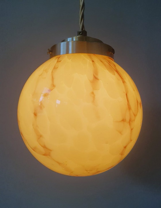 Antieke / Vintage Art Deco Oplaine Hanglamp - Gemarmerde Bol – Hanglampen, Metal (photo 9 of 16)