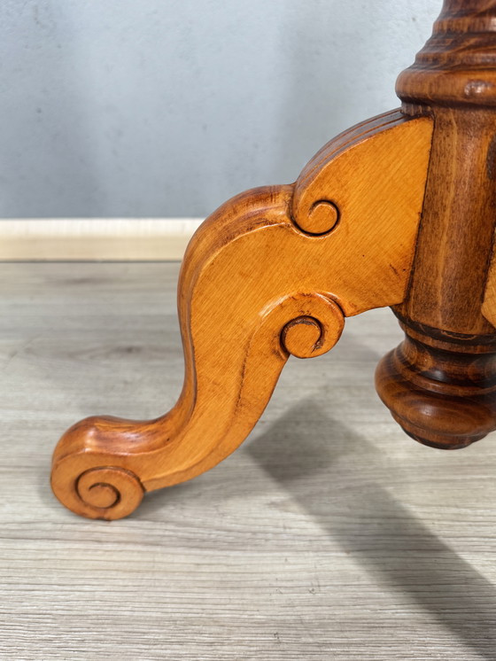 Image 1 of Französischer Beistelltisch aus Holz Weintisch mit Intarsien