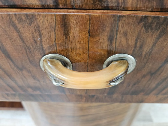 Image 1 of Art Deco kaptafel van wortelnotenhout met spiegel