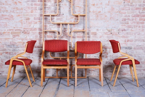 Ensemble de quatre chaises originales de style Mid-Century, par Ludvik Volak, en érable, République tchèque, (photo 7 of 16)