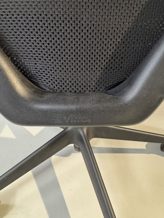 Image 1 of Silla de oficina ligera Vitra ACX