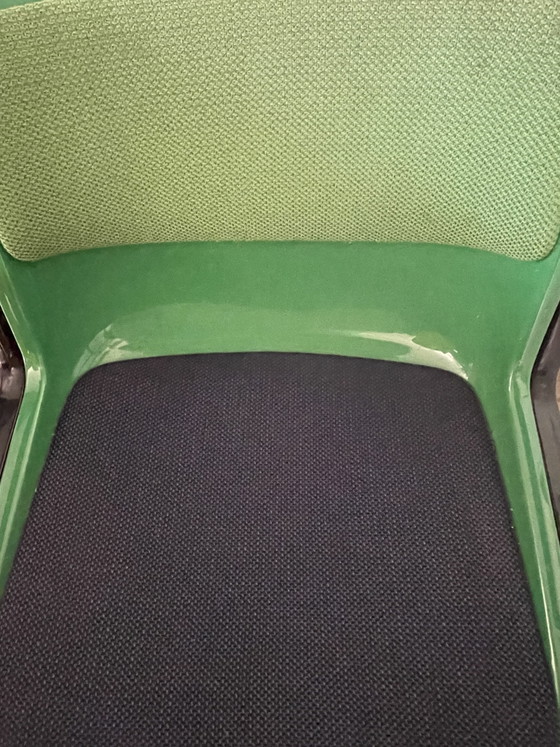 Vintage Tecno bureaustoel met wieltjes – Eetkamerstoelen, Plastic (photo 6 of 10)