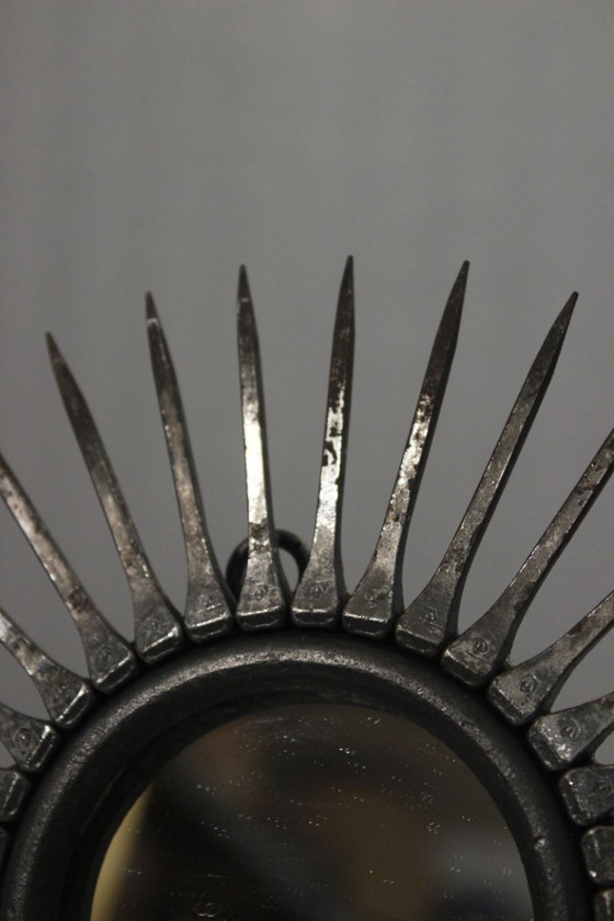 Image 1 of Brutalistische ijzeren spiegel uit circa 1950. Brutalistisch modernistisch ontwerp.