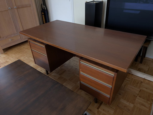 Mid-Century Teakhouten Bureau uit jaren 60 met Zwevend Blad